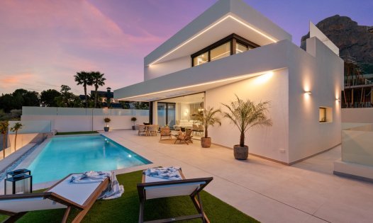 Resale - Villas -
Polop de La Marina 