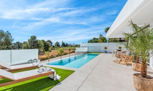 Resale - Villas -
Polop de La Marina 