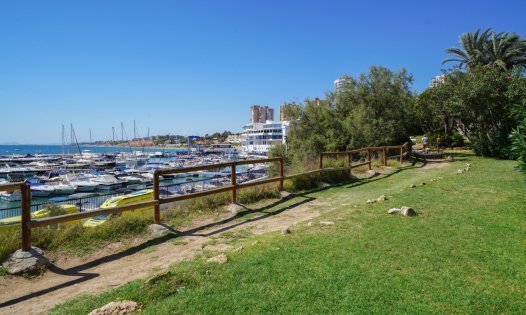 Resale - Apartments -
Orihuela Costa - Dehesa de Campoamor
