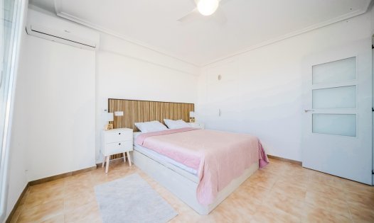 Resale - Apartments -
Orihuela Costa - Punta Prima