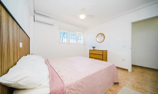 Resale - Apartments -
Orihuela Costa - Punta Prima