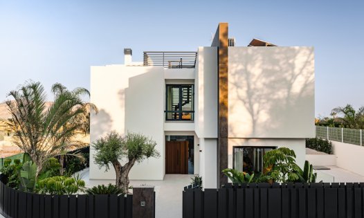 Resale - Luxury Villas -
Benidorm