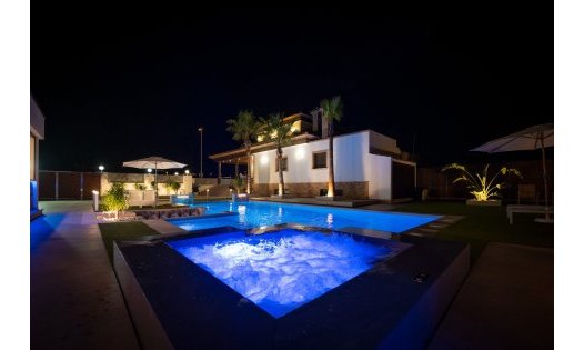 Herverkoop - Luxe villa's -
Murcia - Jerónimo y Avileses