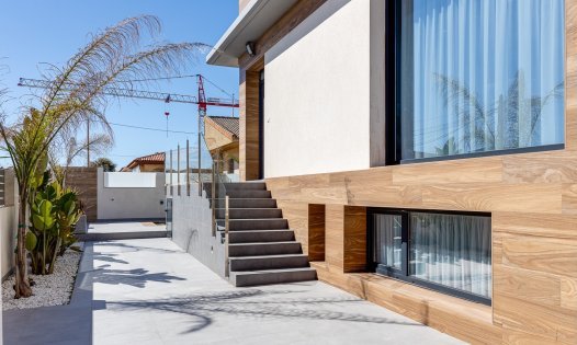 Resale - Villas -
Torrevieja - La Mata - Torrevieja