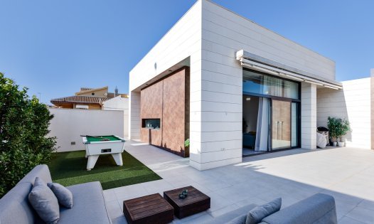 Segunda mano - Villas -
Pilar de la Horadada