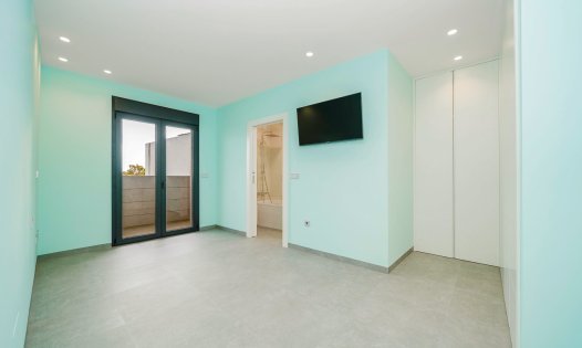 Videresalg - Luksusvillaer -
San Pedro del Pinatar