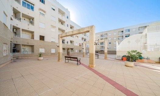 Resale - Apartments -
Torrevieja - Centro - Torrevieja