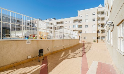Resale - Apartments -
Torrevieja - Centro - Torrevieja