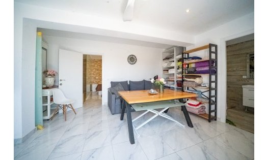 Resale - Luxury Villas -
Orihuela Costa - Villamartín