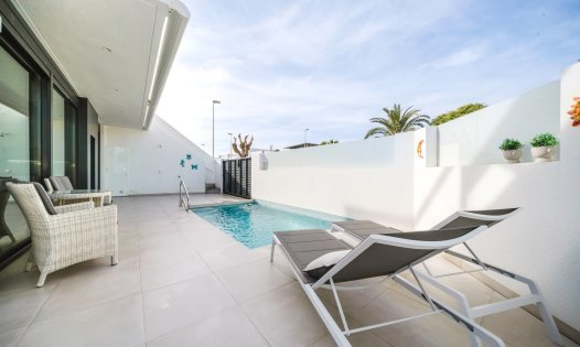 Resale - Terraced Houses -
Pilar de la Horadada