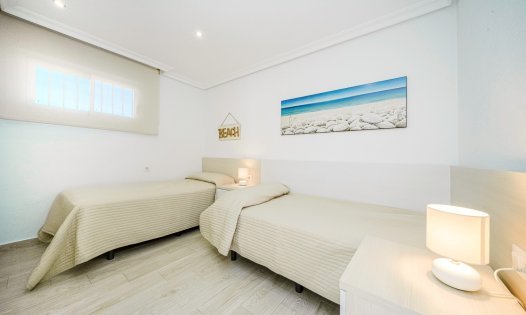 Resale - Apartments -
Pilar de la Horadada - Mil Palmeras