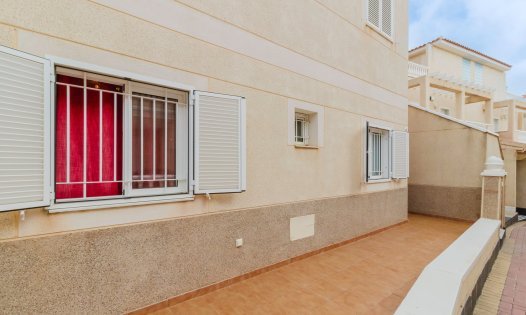 Resale - Bungalows -
Orihuela Costa - ZENIAMAR