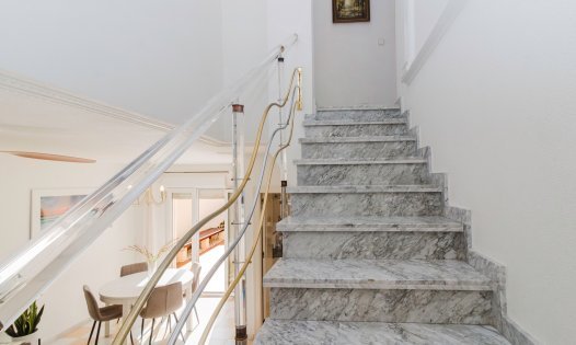 Revente - Villas -
Torrevieja - Aguas Nuevas - Torrevieja