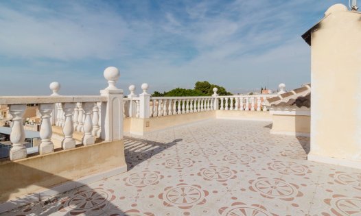 Revente - Villas -
Torrevieja - Aguas Nuevas - Torrevieja