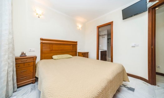 Segunda mano - Apartamentos -
Torrevieja