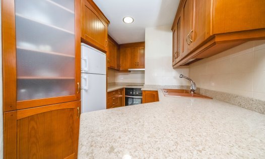 Segunda mano - Apartamentos -
Torrevieja