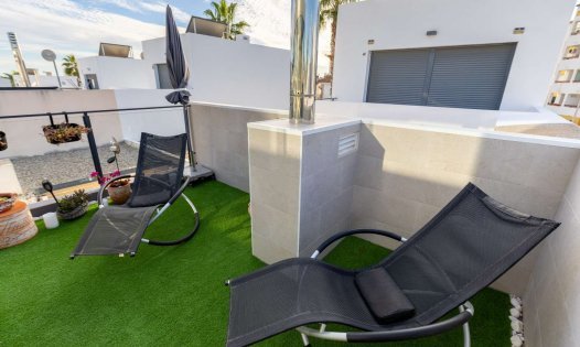Resale - Villas -
Orihuela Costa - Los Altos de Villamartín