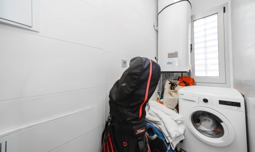 Resale - Villas -
Orihuela Costa - Villamartín