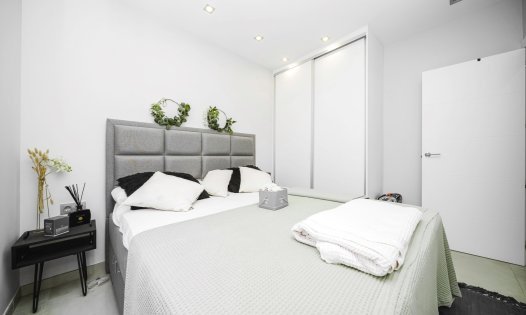 Resale - Villas -
Orihuela Costa - Villamartín