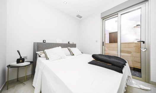 Resale - Villas -
Orihuela Costa - Villamartín