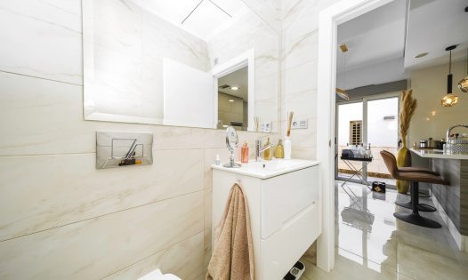 Resale - Villas -
Orihuela Costa - Villamartín