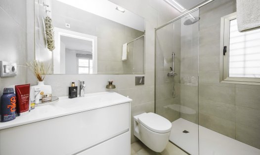 Resale - Villas -
Orihuela Costa - Villamartín