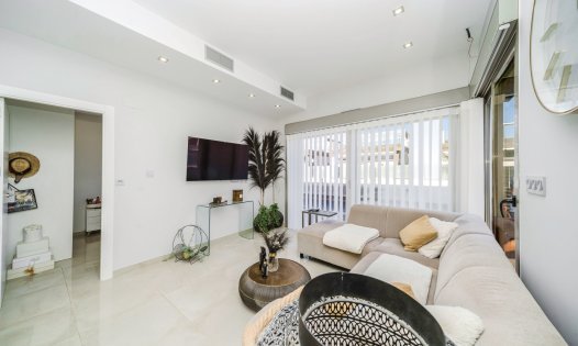 Resale - Villas -
Orihuela Costa - Villamartín