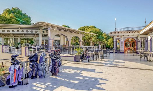 Resale - Villas -
Orihuela Costa - Villamartín