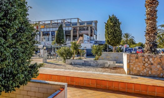 Resale - Villas -
Orihuela Costa - Villamartín