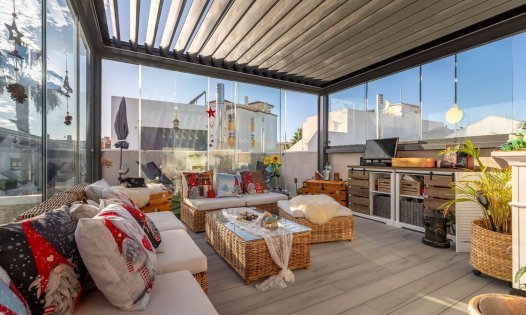 Resale - Villas -
Orihuela Costa - Los Altos de Villamartín