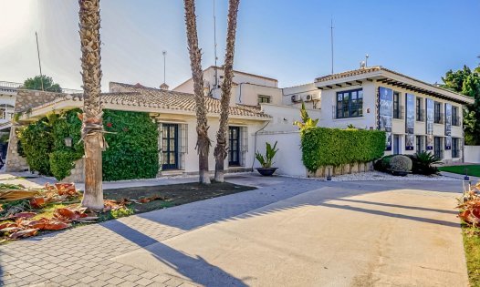 Videresalg - Villaer -
Orihuela Costa - Villamartín