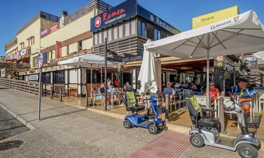 Videresalg - Villaer -
Orihuela Costa - Villamartín