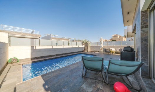 Videresalg - Villaer -
Orihuela Costa - Villamartín