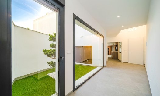 Herverkoop - Luxe villa's -
San Pedro del Pinatar