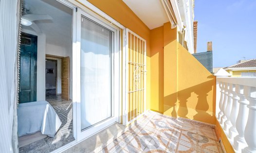 Videresalg - Rekkehus -
Los Nietos