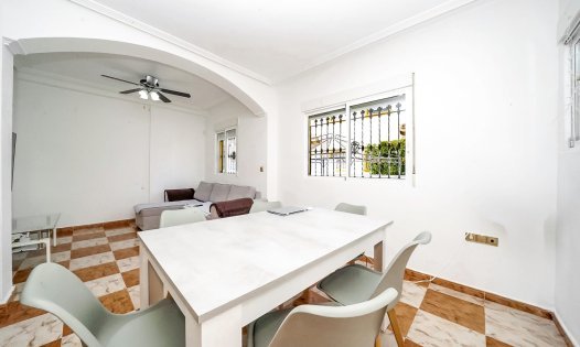 Segunda mano - Villas -
Orihuela Costa - La Regia