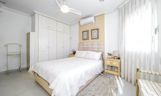 Wiederverkauf - Villen -
Pilar de la Horadada - Pinar de Campoverde