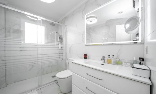 Wiederverkauf - Villen -
Pilar de la Horadada - Pinar de Campoverde