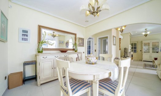 Wiederverkauf - Villen -
Pilar de la Horadada - Pinar de Campoverde