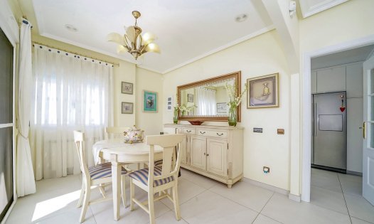 Wiederverkauf - Villen -
Pilar de la Horadada - Pinar de Campoverde