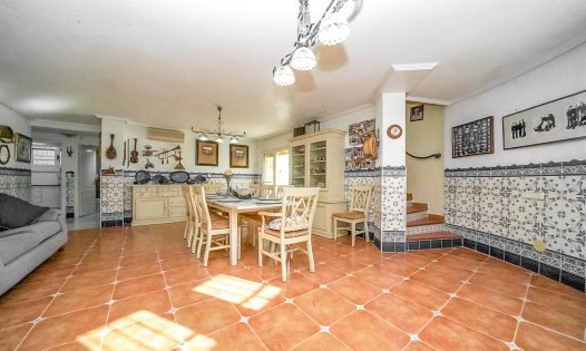 Wiederverkauf - Villen -
Pilar de la Horadada - Pinar de Campoverde