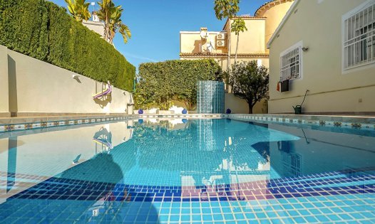 Wiederverkauf - Villen -
Pilar de la Horadada - Pinar de Campoverde