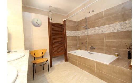 Herverkoop - Luxe villa's -
Orihuela Costa - Villamartin