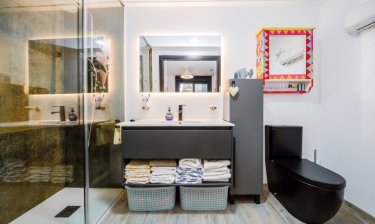 Videresalg - Leiligheter -
Benijófar