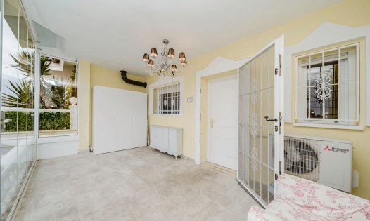 Resale - Terraced Houses -
Benijófar