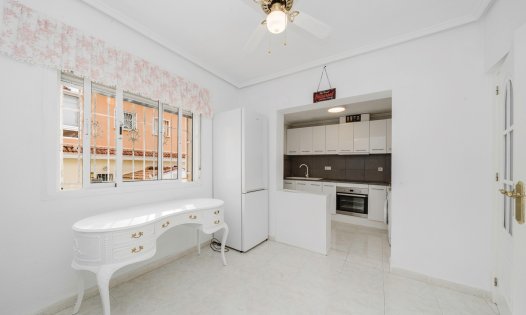 Resale - Terraced Houses -
Benijófar