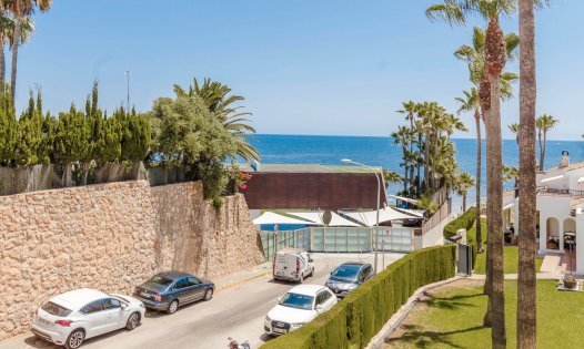 Resale - Luxury Villas -
Orihuela Costa - Dehesa de Campoamor