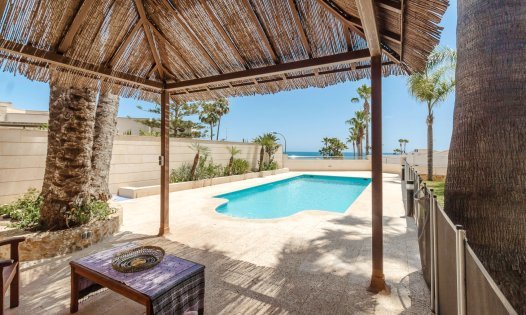 Resale - Luxury Villas -
Orihuela Costa - Dehesa de Campoamor