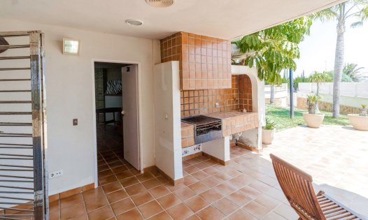 Resale - Luxury Villas -
Orihuela Costa - Dehesa de Campoamor