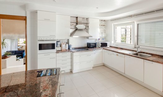 Resale - Luxury Villas -
Orihuela Costa - Dehesa de Campoamor